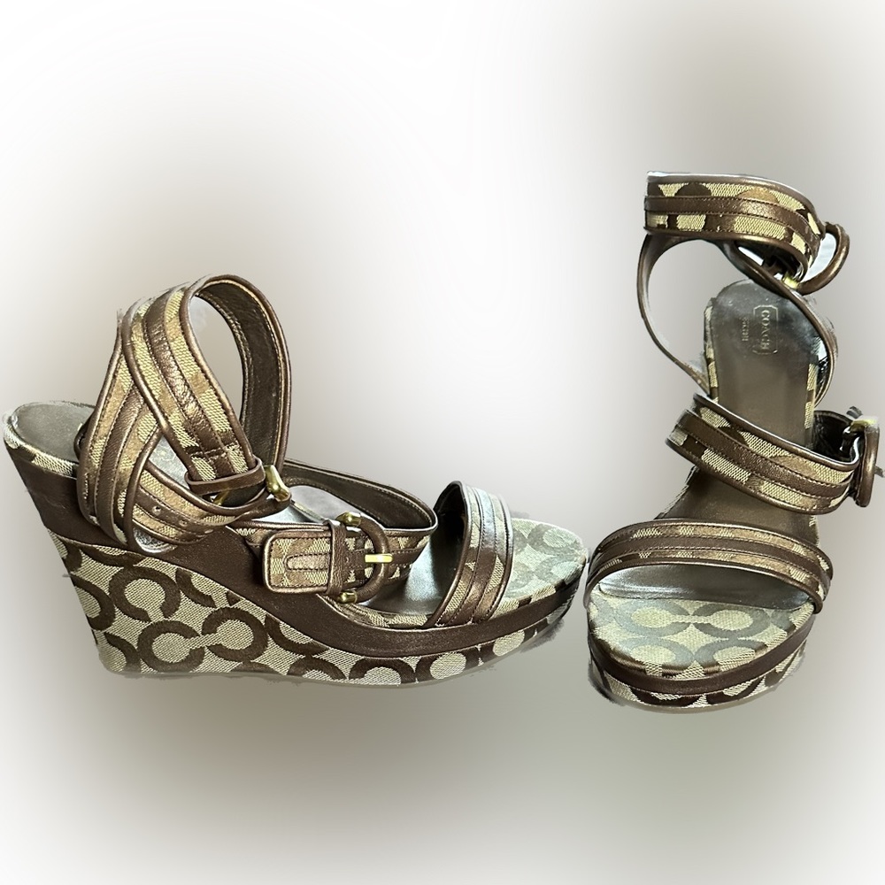 Women’s Coach Wedges Size 10 - Picture 3 of 4